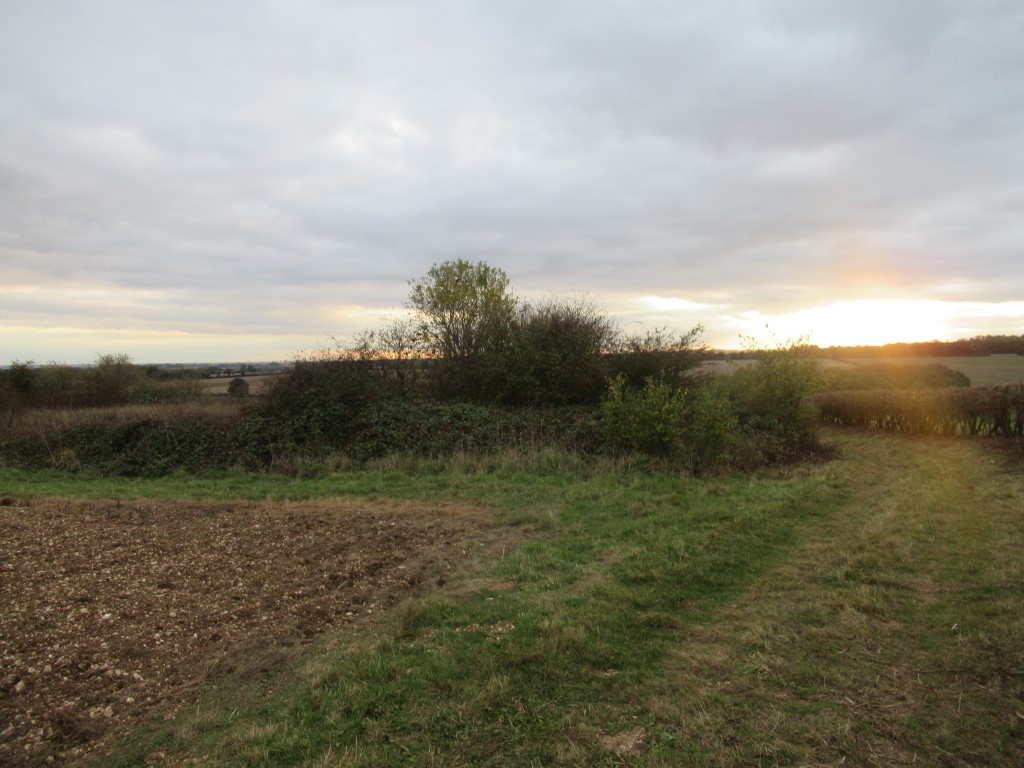 Click for the gallery page to add comments and vote (PID:187554) Giant's Hill Skendleby