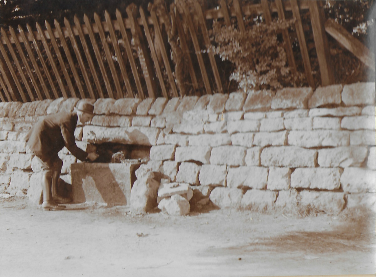 Click for full size image of Little John's Well (Hampole) (PID:219930) Little John's Well (Hampole)