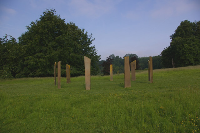 Click for the gallery page to add comments and vote (PID:54499) Gatton Park, The Millennium Stones
