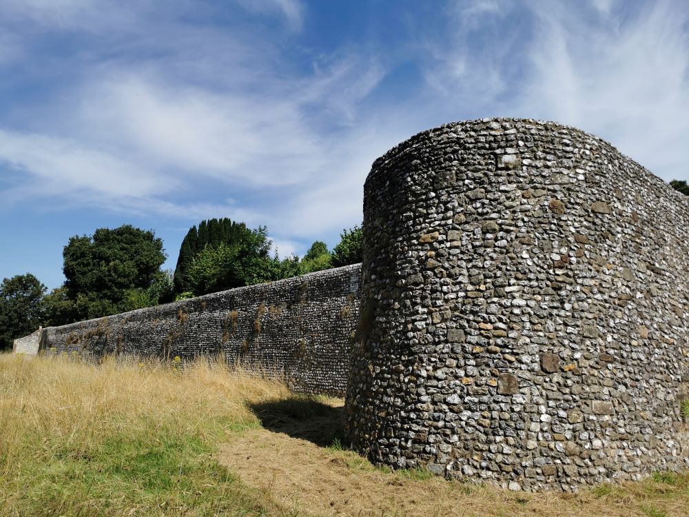 Click for the gallery page to add comments and vote (PID:275473) Chichester City Walls