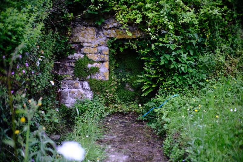 Click for the gallery page to add comments and vote (PID:198554) Conkwell well