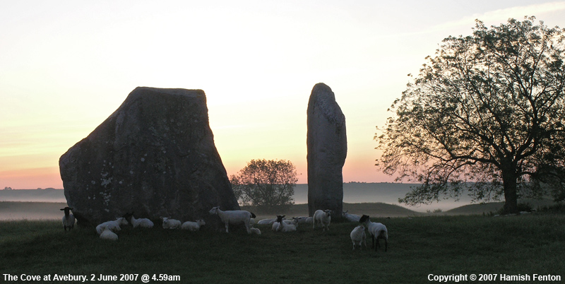 Click for the gallery page to add comments and vote (PID:36205) Avebury - The Cove