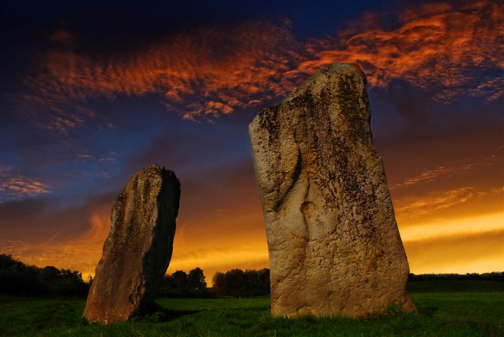 Click for the gallery page to add comments and vote (PID:41779) Avebury - The Cove
