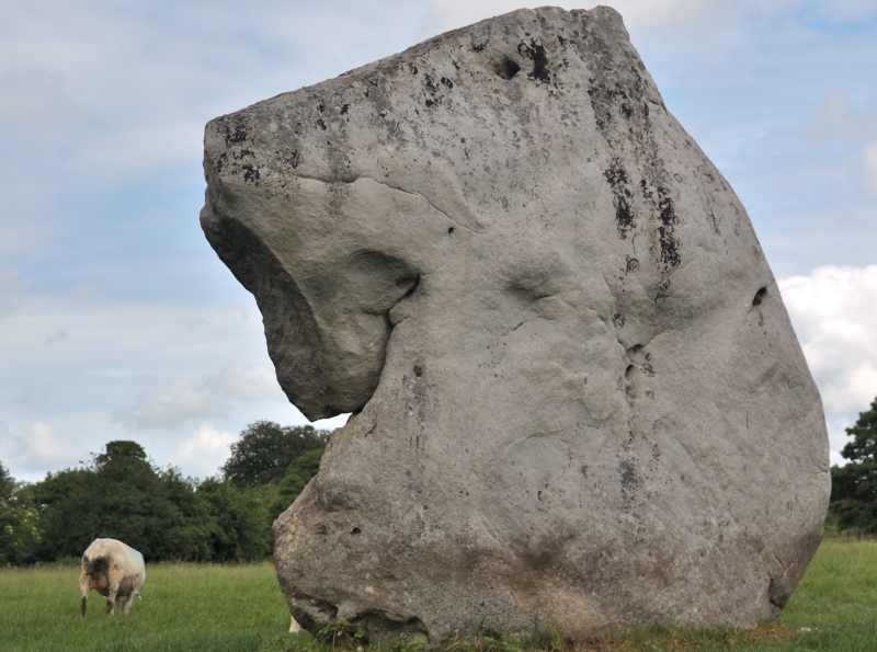 Click for the gallery page to add comments and vote (PID:137141) Avebury - The Cove