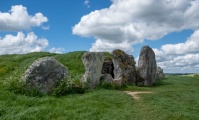 West Kennett Long Barrow - PID:273660