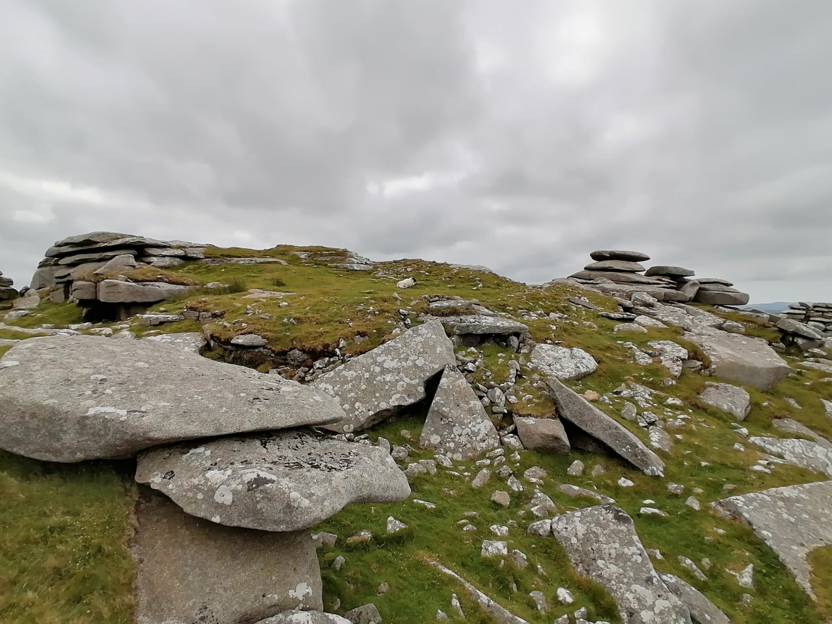Click for the gallery page to add comments and vote (PID:244511) Roughtor Summit Cairns