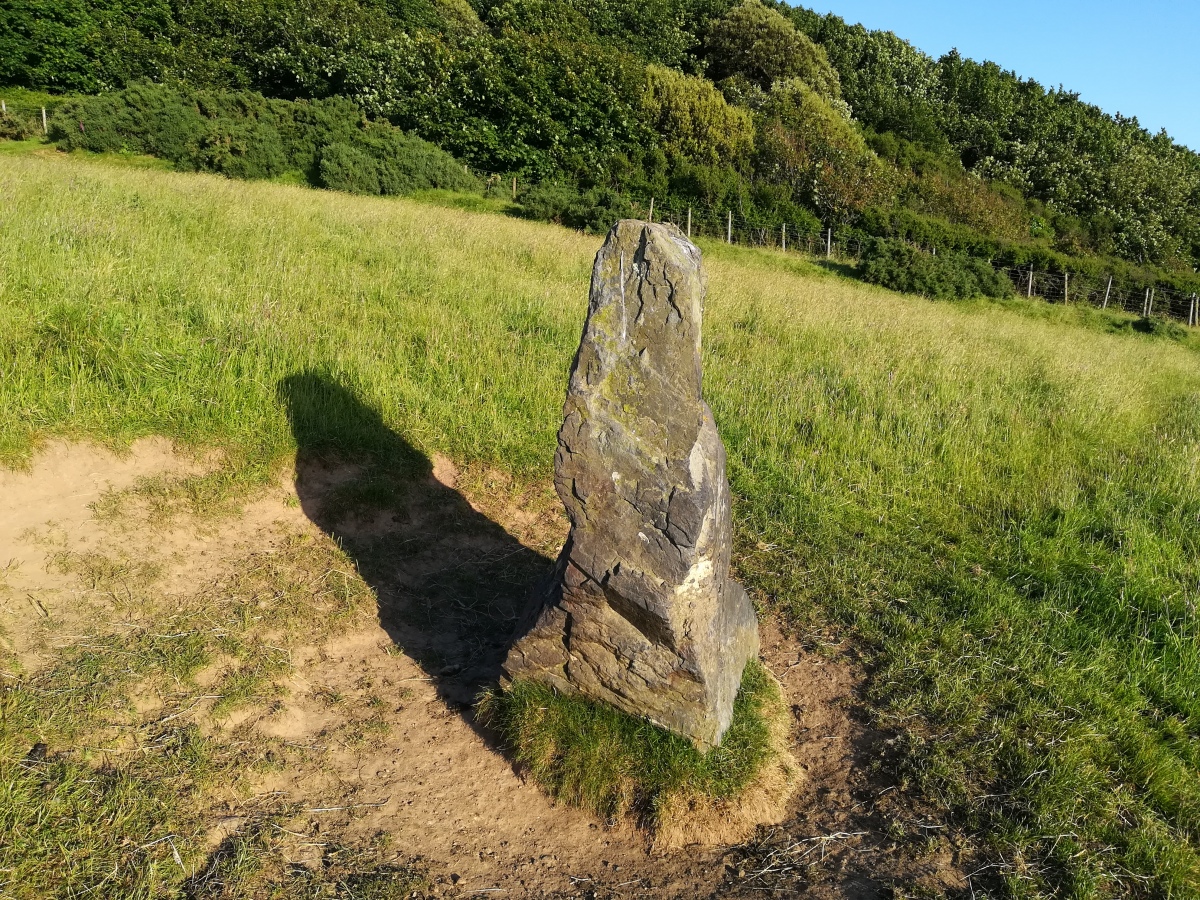 Click for full size image of Standing Stone to the East of Porthluney Bay (PID:274323) Standing Stone to the East of Porthluney Bay