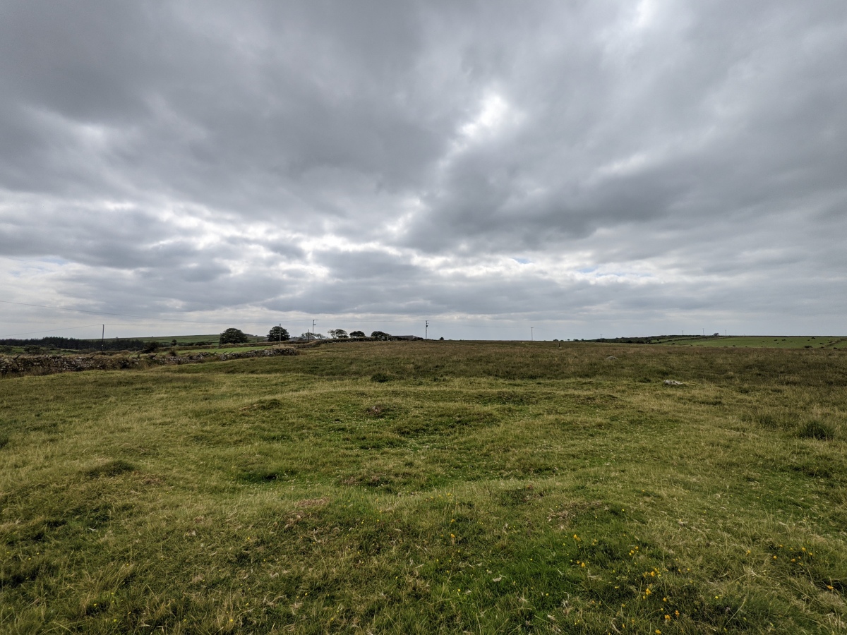 Click for the gallery page to add comments and vote (PID:231382) Emblance Downs Hut Circle