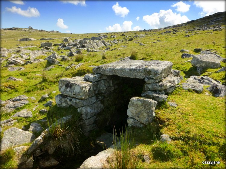 Roughtor well Holy Well or Sacred Spring : The Megalithic Portal