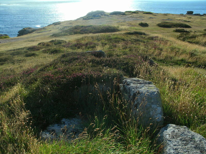 Mayon Cliff cairn