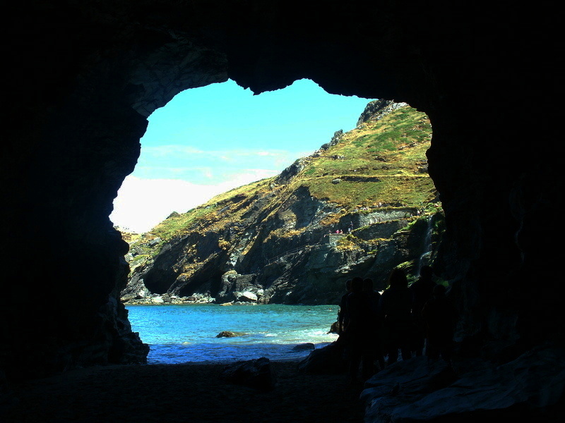 Click for the gallery page to add comments and vote (PID:112103) Merlin's Cave (Cornwall)