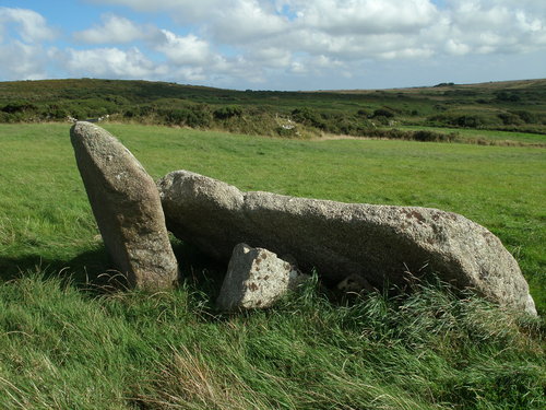 Click for the gallery page to add comments and vote (PID:98394) West Lanyon Quoit