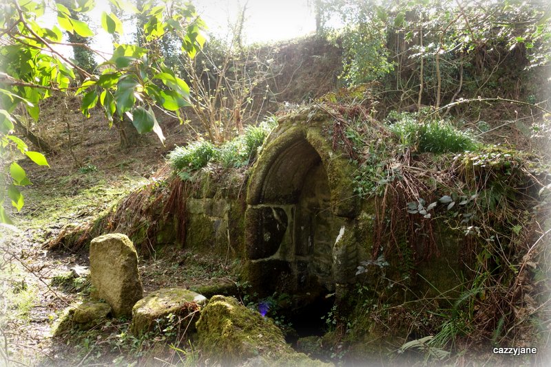 St Gundred's Well, Cornwall | Megalithic Portal