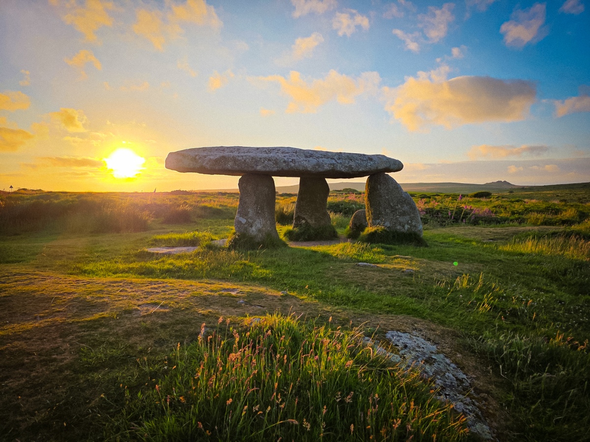 Click for full size image of Lanyon Quoit (PID:292094) Lanyon Quoit