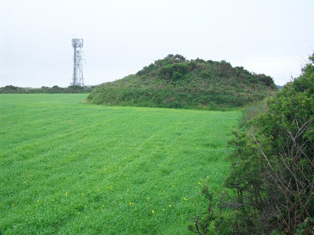 Two Burrows Round Barrow