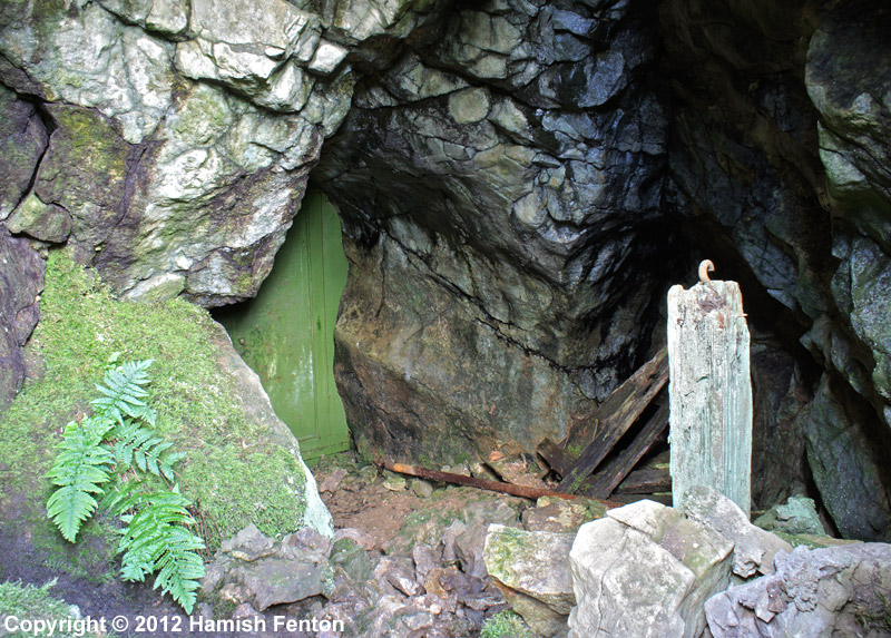 Click for the gallery page to add comments and vote (PID:104926) Fox Hole Cave