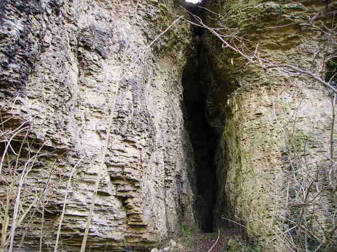 Markland Grips Cave