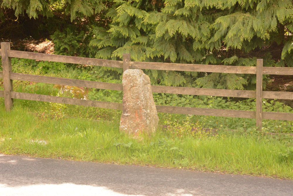Click for the gallery page to add comments and vote (PID:197642) Watching Place Waymarker