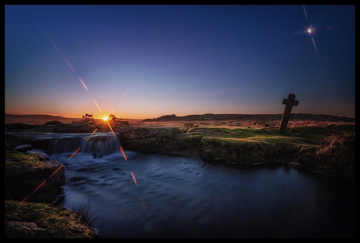 Click for the gallery page to add comments and vote (PID:234523) Windy Post Cross