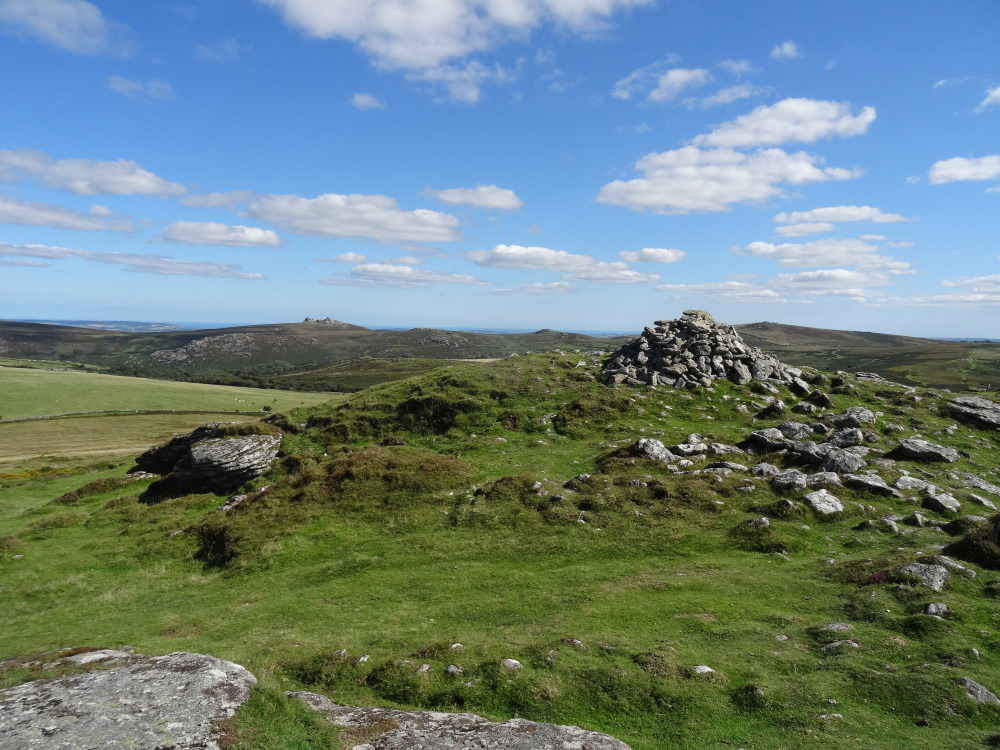 Click for the gallery page to add comments and vote (PID:215712) Chinkwell Tor Cairn
