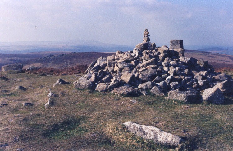 Click for the gallery page to add comments and vote (PID:29258) Hamel Down Platform Cairn (North)