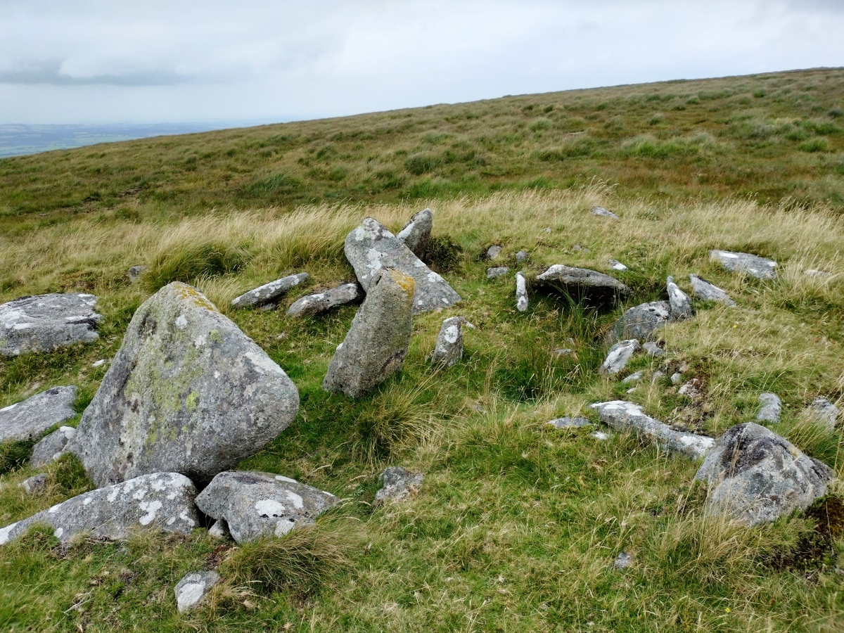 Click for full size image of Fordsland Ledge Chambered cairn (PID:276013) Fordsland Ledge Chambered cairn