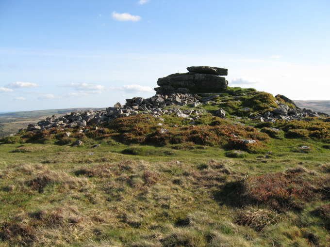 Corndon Down Cairns