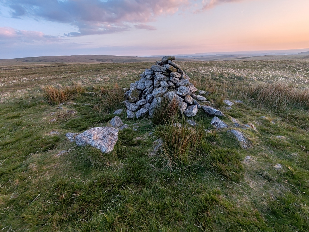 Click for full size image of Great Gnat's Head Cairn (PID:290895) Great Gnat's Head Cairn