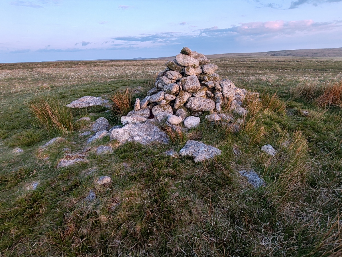 Click for full size image of Great Gnat's Head Cairn (PID:290898) Great Gnat's Head Cairn