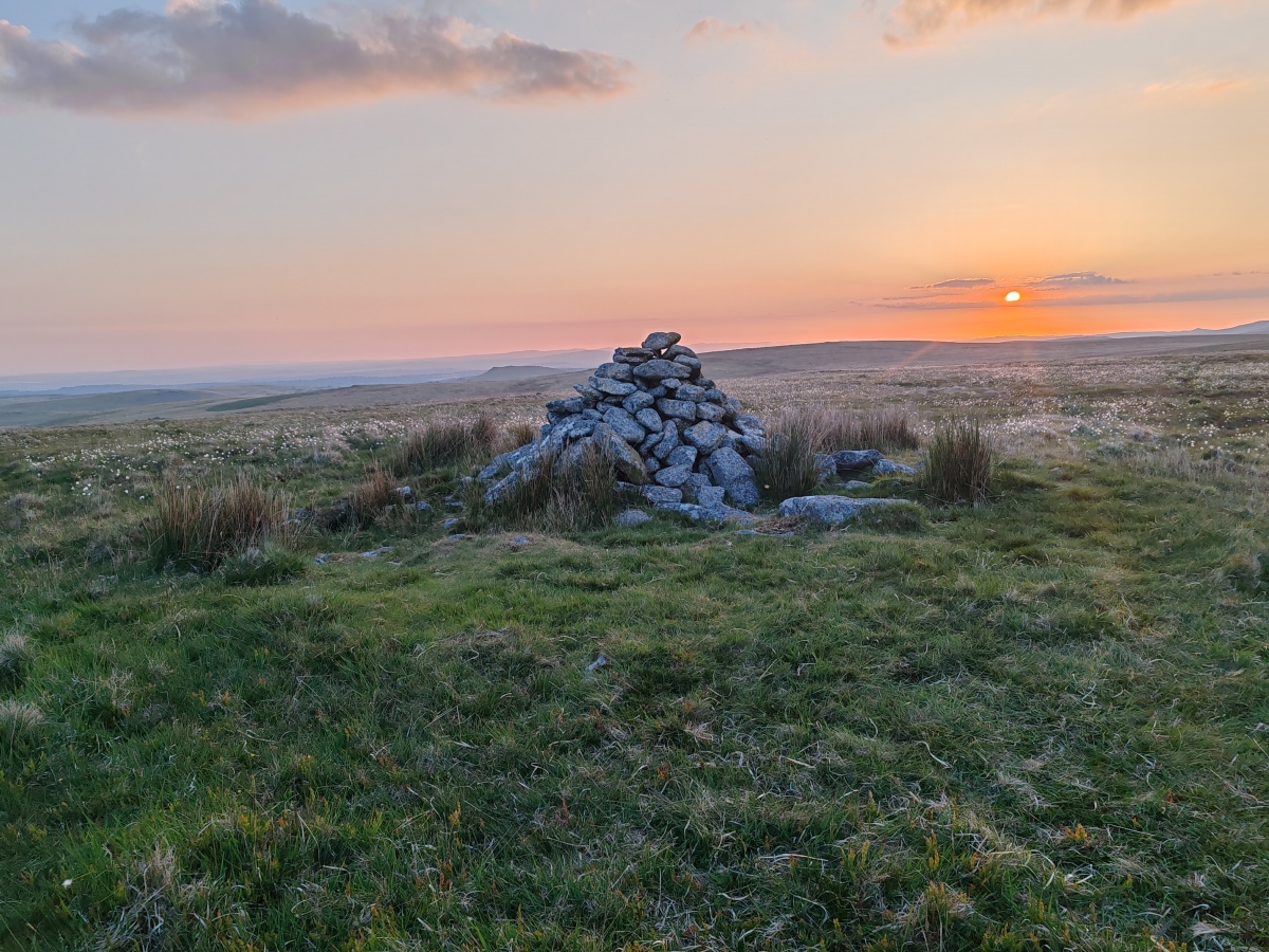 Click for full size image of Great Gnat's Head Cairn (PID:290897) Great Gnat's Head Cairn
