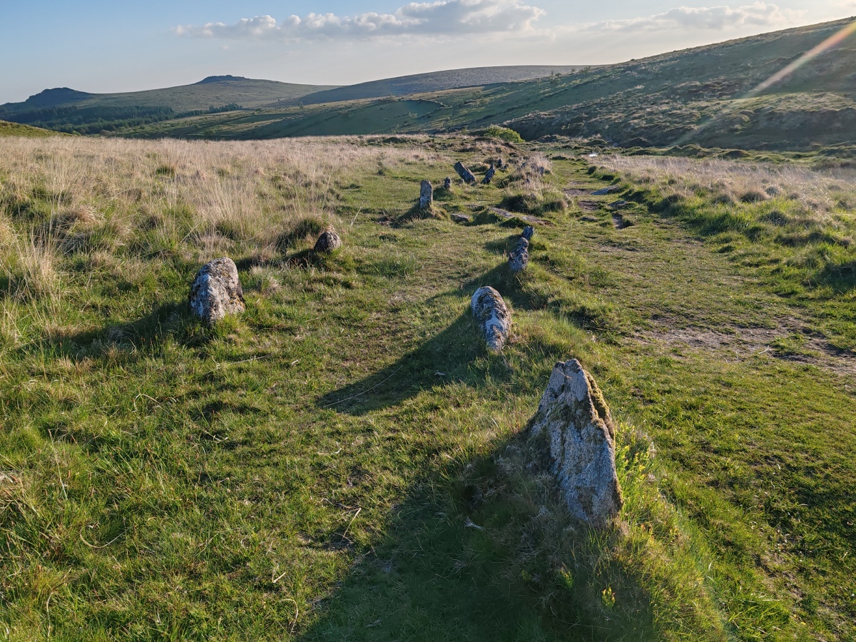 Click for full size image of Hart Tor north rows (PID:291147) Hart Tor north rows