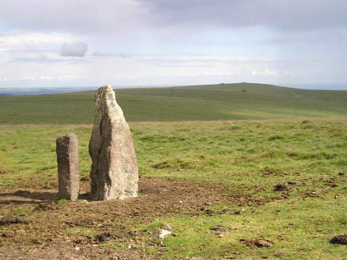 Click for the gallery page to add comments and vote (PID:8512) The Longstone (Piles Hill)