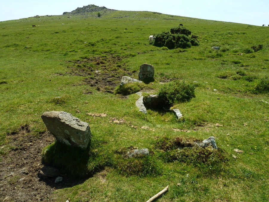 Click for full size image of Sharpitor cairn circle (PID:168488) Sharpitor cairn circle