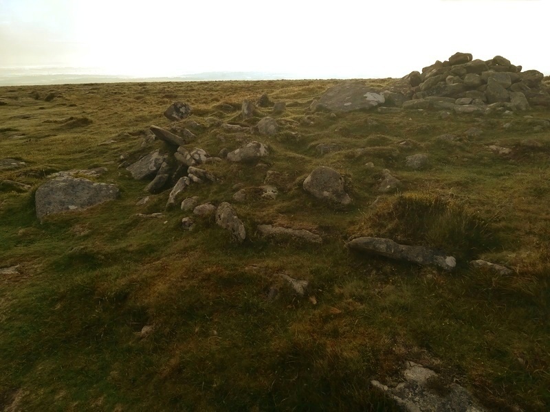 Cosdon Hill Summit Cairns, The Northern Kerb Cairn, I'm trying to show the double kerb, but the Dartmoor mist is trying it's best to stop me
