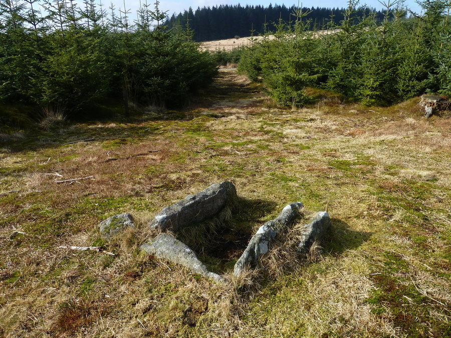 Click for the gallery page to add comments and vote (PID:165635) Lakehead Hill Cairn 8