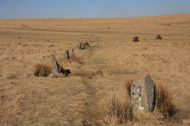 Click for the gallery page to add comments and vote (PID:74212) Ringmoor Down Stone Row