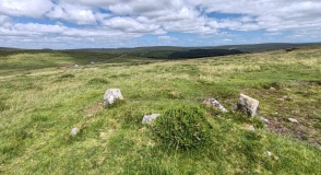 Click for full size image of Sharpitor cairn circle (PID:292682) Sharpitor cairn circle
