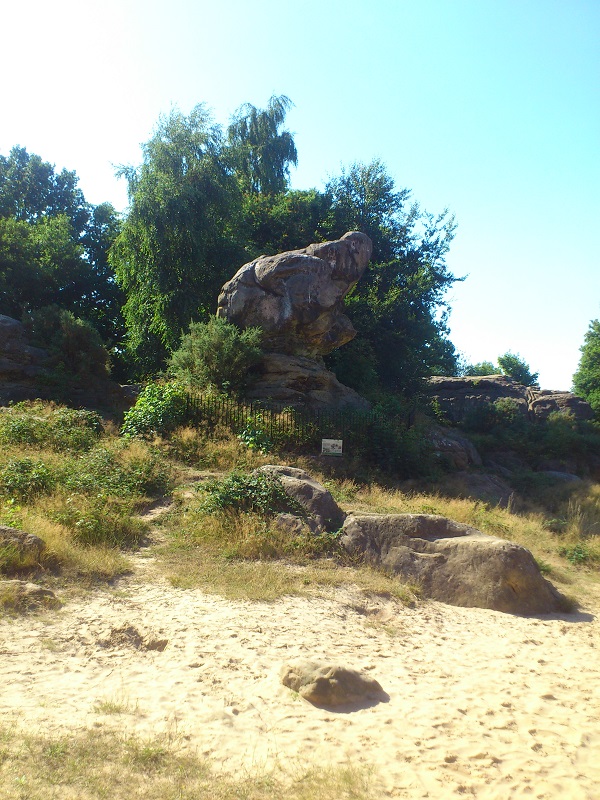 Click for the gallery page to add comments and vote (PID:110907) Toad Rock