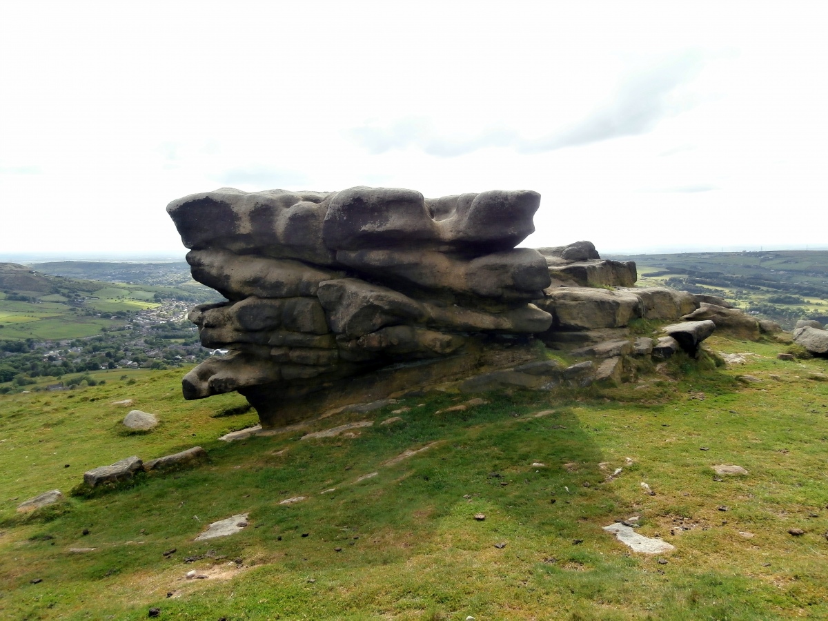 Pots and Pans Stone (Greenfield)