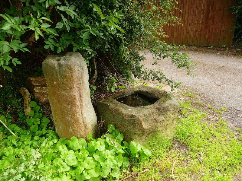 Roman Milestone (Ratcliffe)