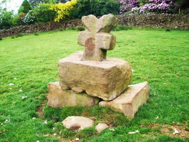 Kemple End Cross [The Paulinus Cross,] Ancient Cross : The Megalithic ...