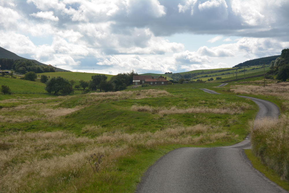 Click for the gallery page to add comments and vote (PID:169809) Longknowe (Kilham)