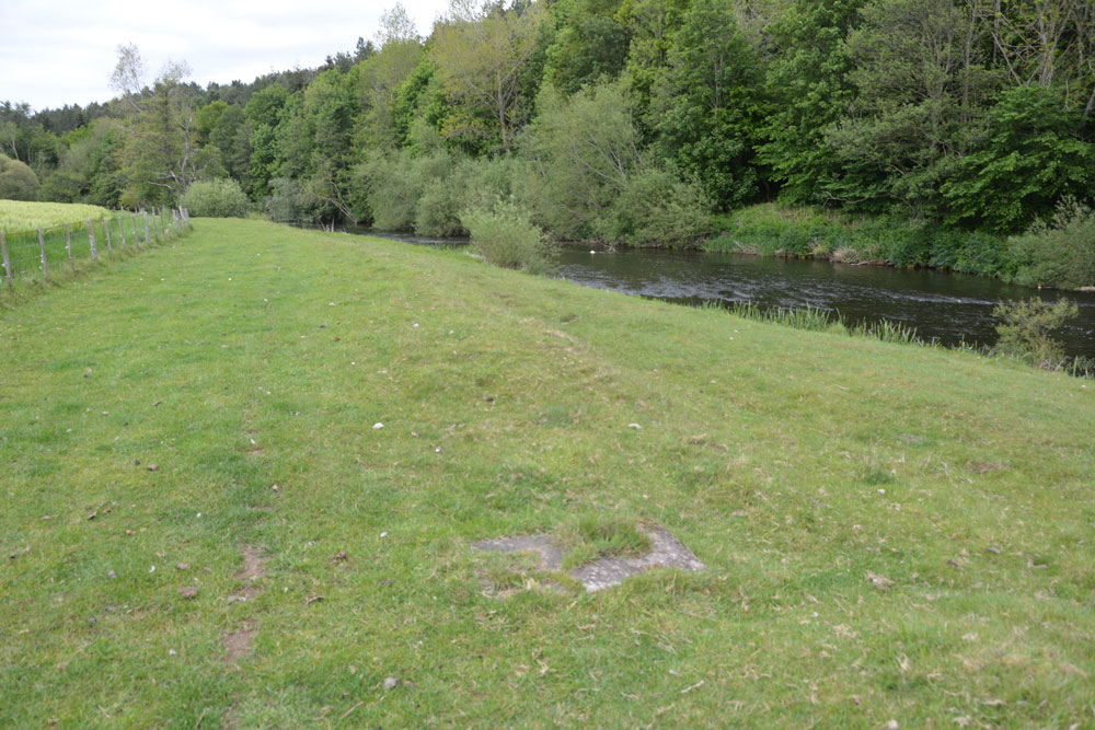 Click for the gallery page to add comments and vote (PID:198480) St Mary's Well (New Etal)