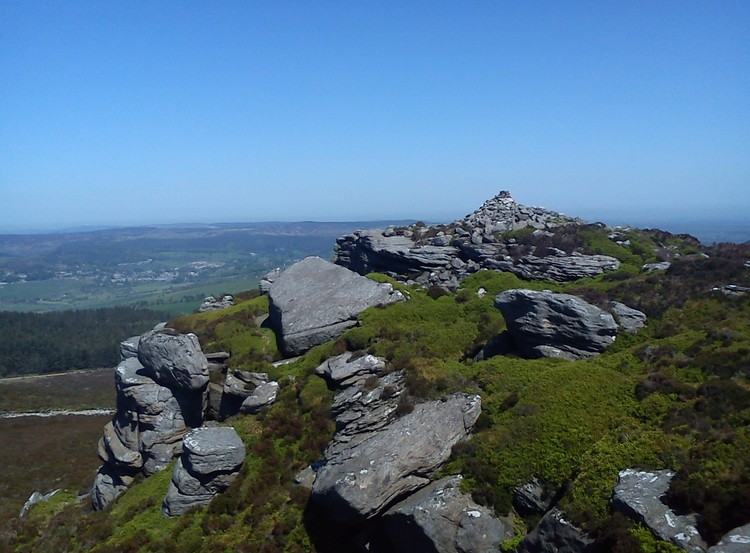 Click for the gallery page to add comments and vote (PID:105611) Simonside Cairn 1