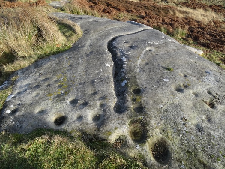 East Lordenshaw Channel Rock, Northumberland | Megalithic Portal