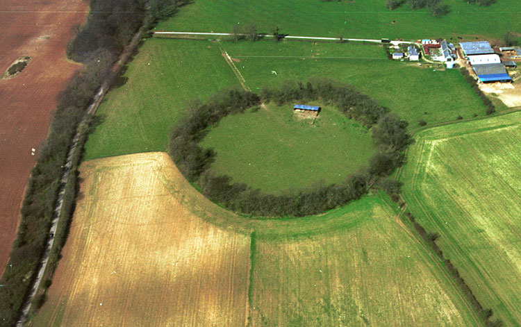 Click for the gallery page to add comments and vote (PID:17225) Chastleton Camp