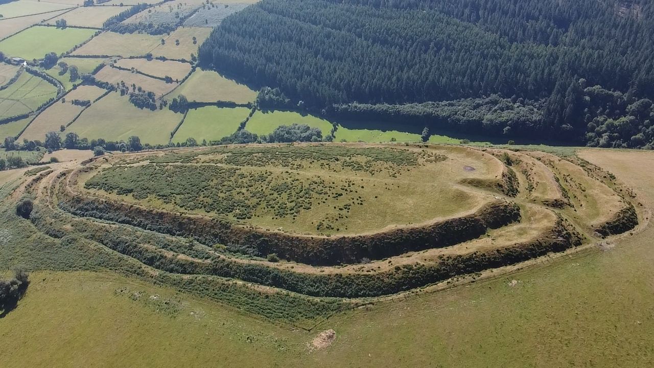 Caer Caradoc (Chapel Lawn)