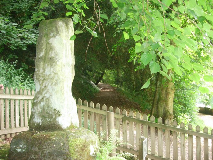 Click for the gallery page to add comments and vote (PID:22477) The Battle Stone (Ilam)