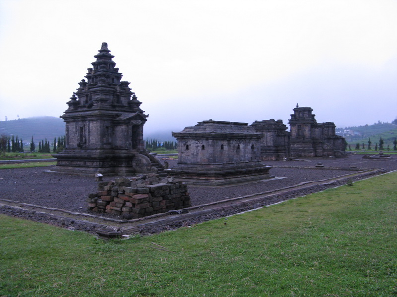 Click for the gallery page to add comments and vote (PID:95511) Dieng Plateau Temple