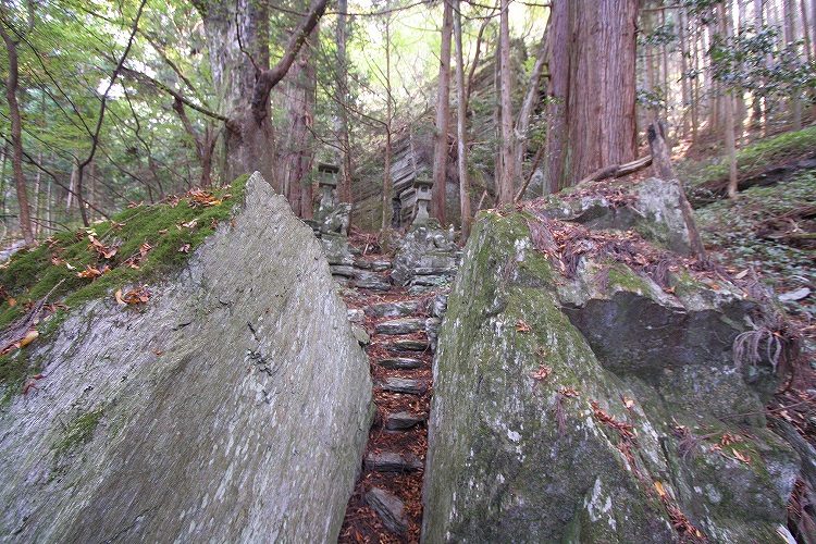 Ishio Jinja shrine